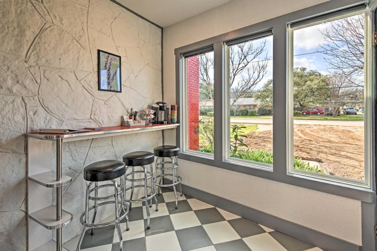 Retro Updated Blanco Abode - Steps To Main Street! Exterior foto