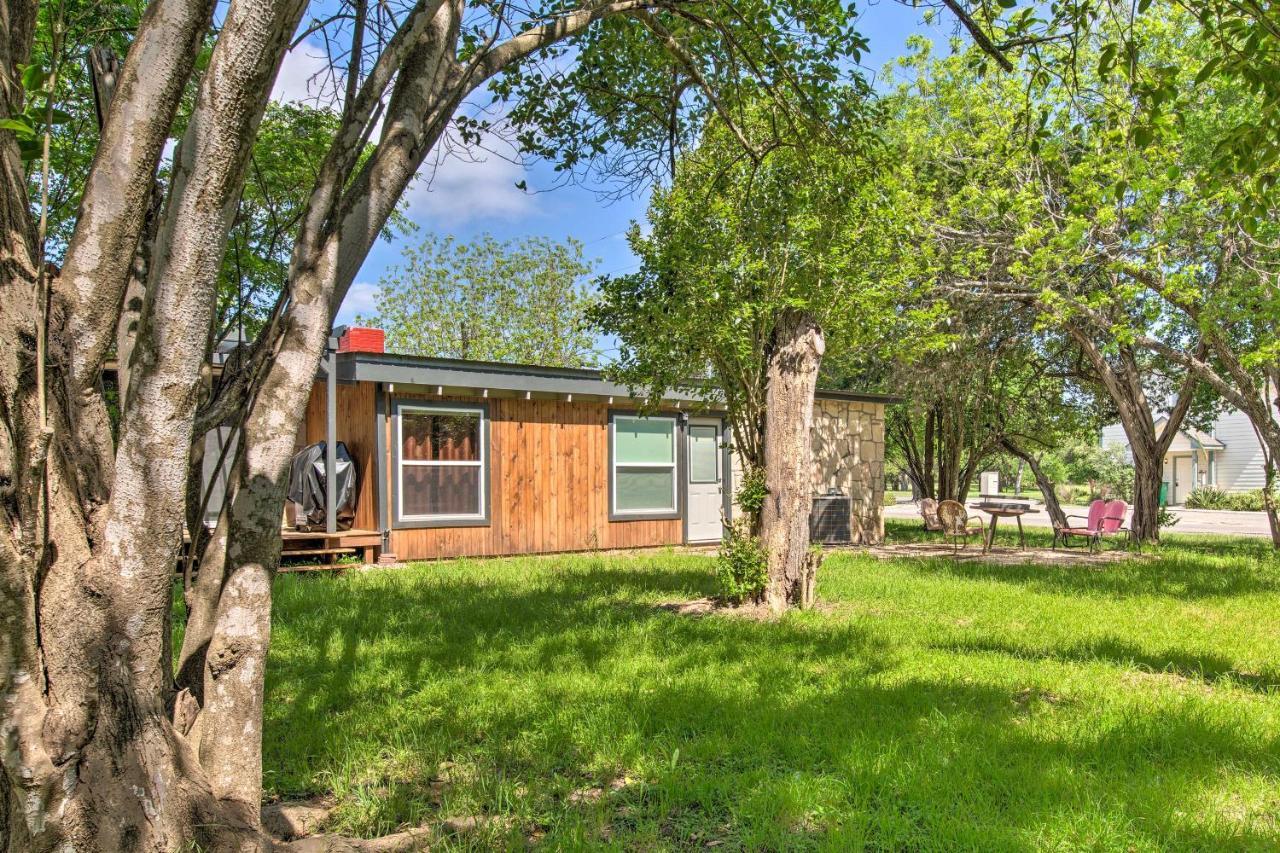 Retro Updated Blanco Abode - Steps To Main Street! Exterior foto